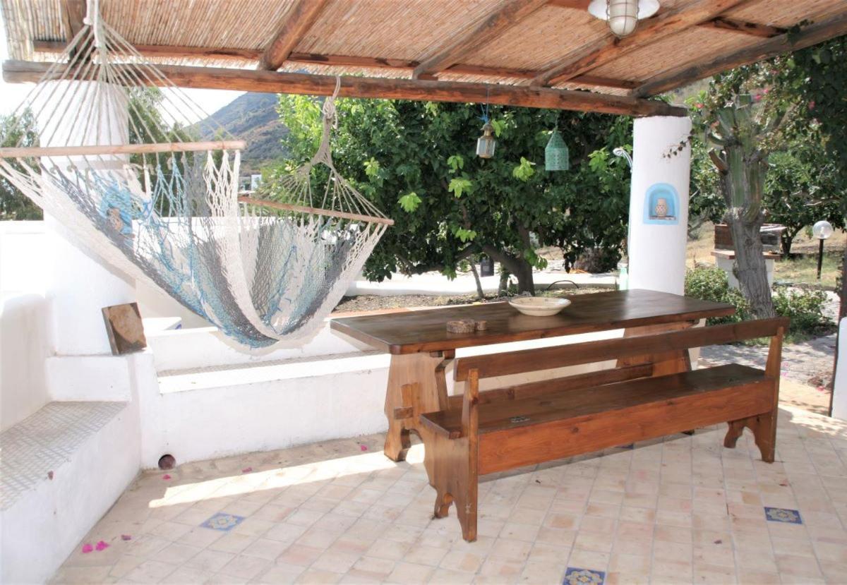 Case Al Mare - Terrazzi Panoramici E Ampio Giardino Santa Marina Salina Eksteriør bilde